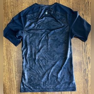🍋LIKE NEW Lululemon Shortsleeved Crew Workout Tee